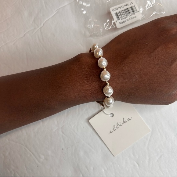 NWT Ettika ETK Pearl Gold Bracelet Hoop 18K Gold - Picture 1 of 12